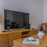 Stylish 2Br Retreat In Lisbon By Lovelystay