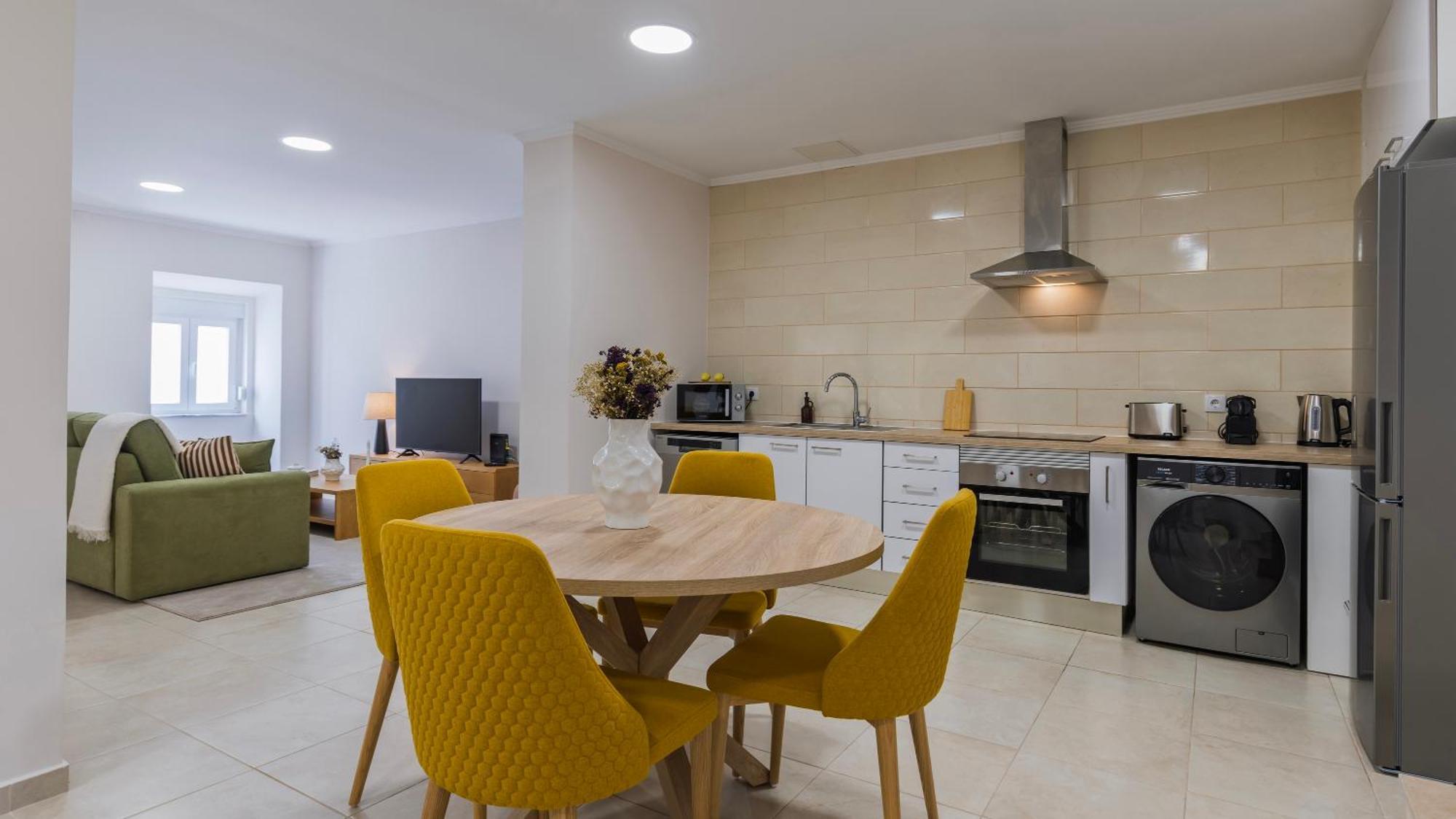 Apartamento Stylish 2br Retreat In By Lovelystay *