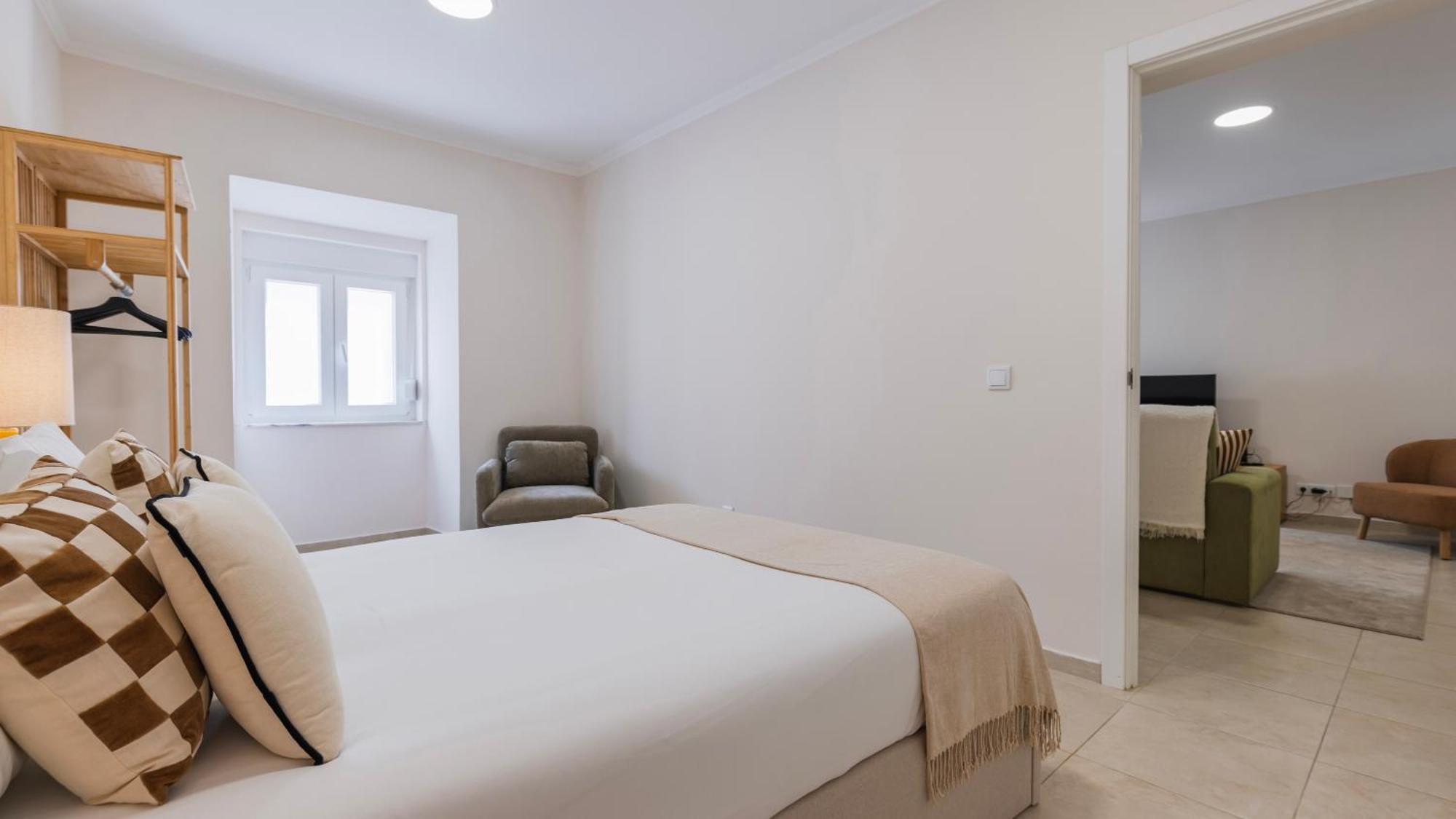 Apartamento Stylish 2br Retreat In By Lovelystay