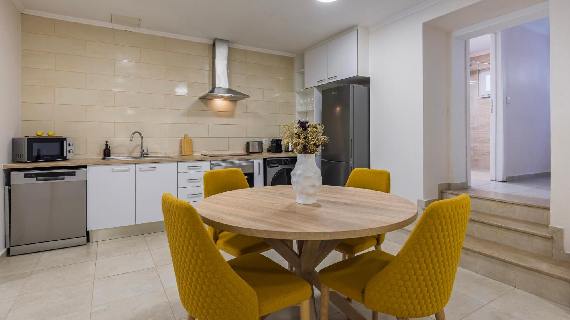 Stylish 2br Retreat In By Lovelystay Lisboa